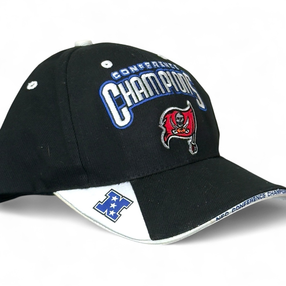 Reebok Buccaneers 2002 NFC Champions Hat Vintage NFL Black Strapback Cap